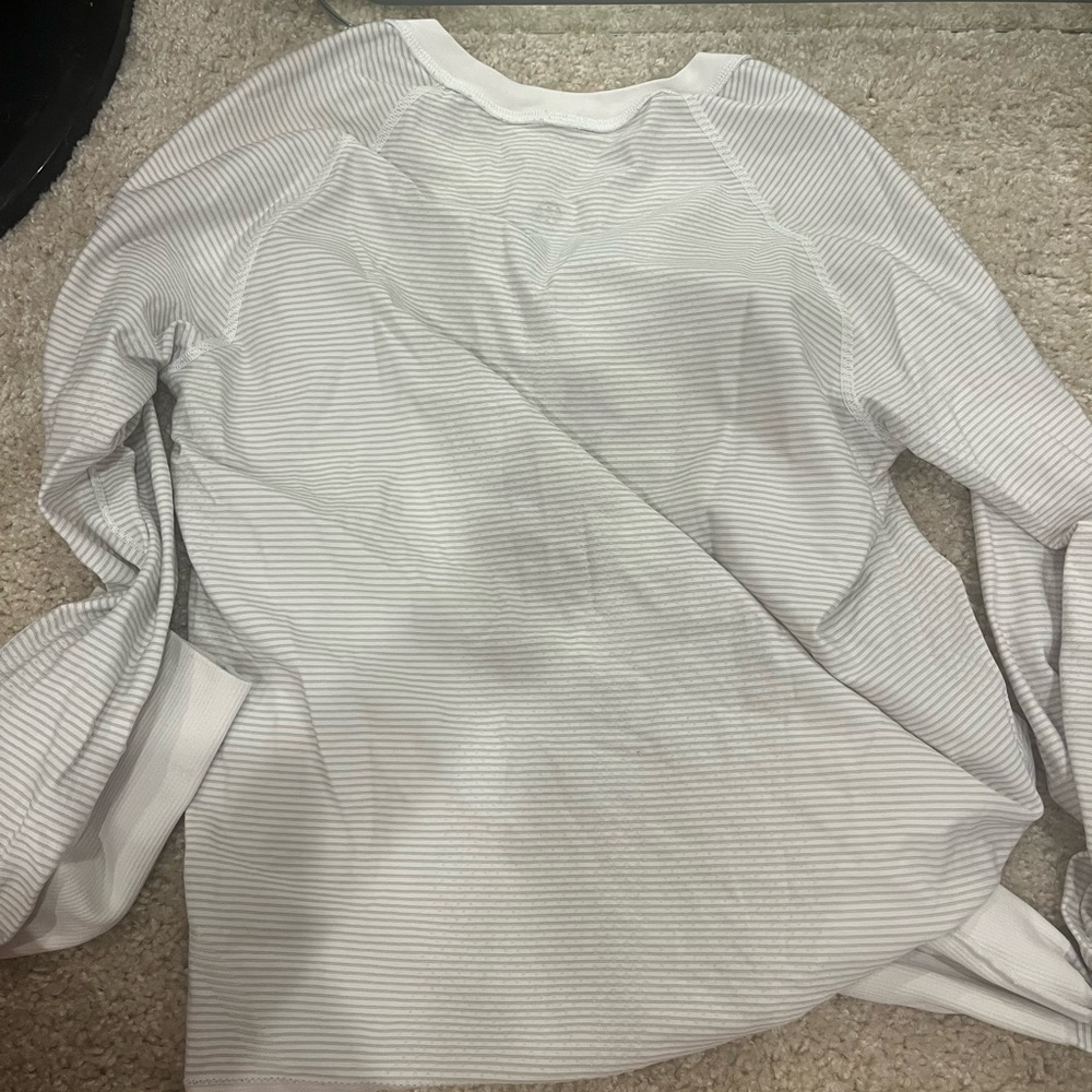 Lululemon white longsleeve swiftly size 4